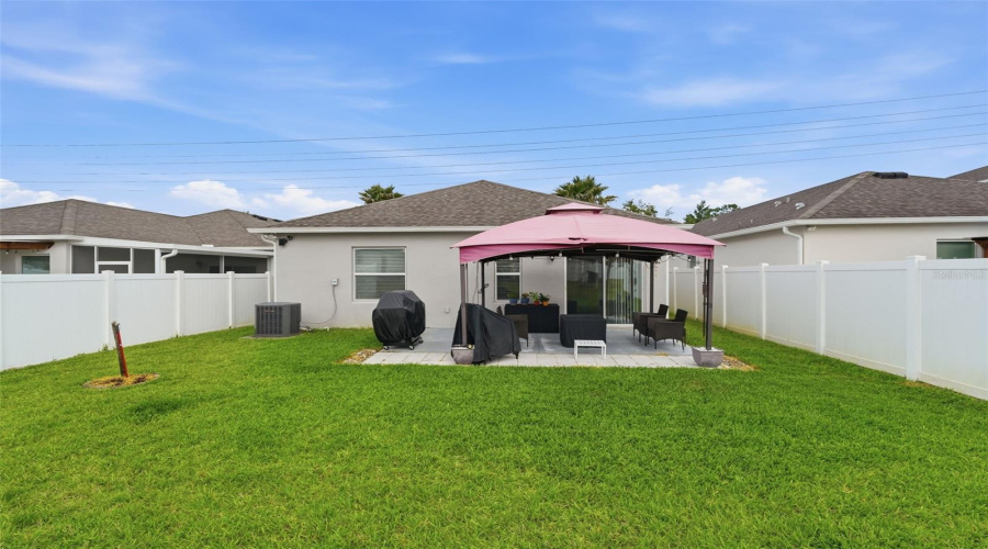 DAVENPORT, Florida 33896, 3 Bedrooms Bedrooms, ,2 BathroomsBathrooms,Residential,For Sale,VILLAVISTA,0,MFRO6403554