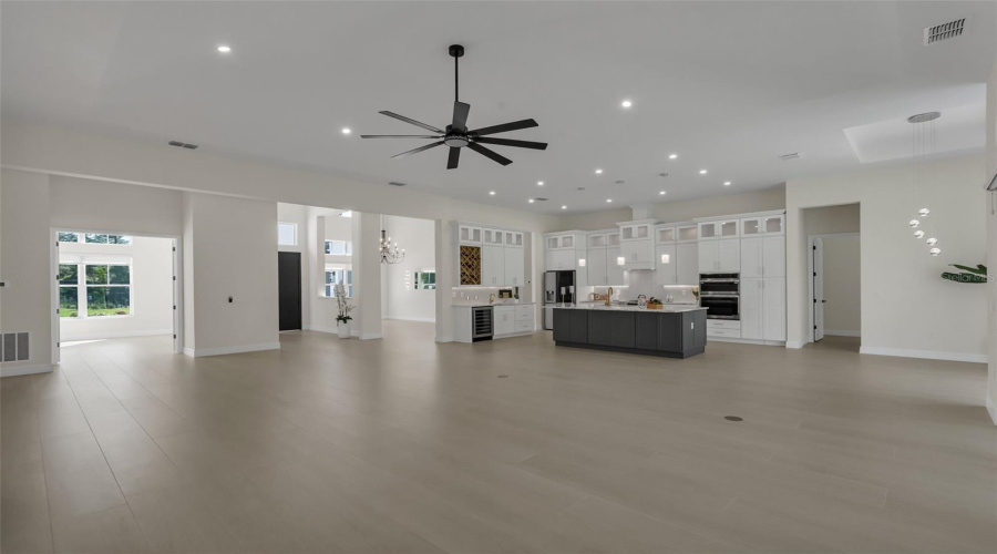 KISSIMMEE, Florida 34747, 5 Bedrooms Bedrooms, ,4 BathroomsBathrooms,Residential,For Sale,GOODMAN,0,MFRO6396029