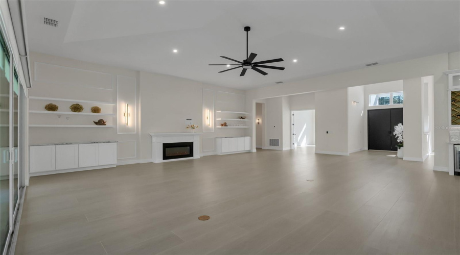 KISSIMMEE, Florida 34747, 5 Bedrooms Bedrooms, ,4 BathroomsBathrooms,Residential,For Sale,GOODMAN,0,MFRO6396029