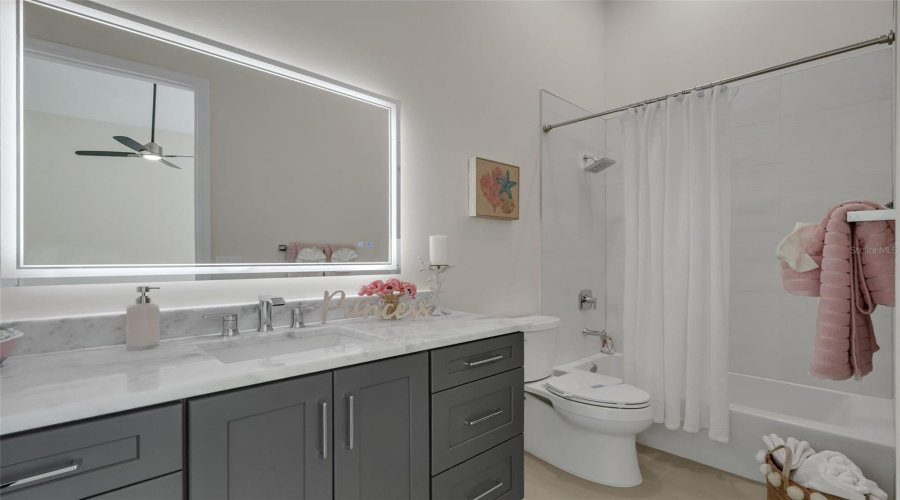 KISSIMMEE, Florida 34747, 5 Bedrooms Bedrooms, ,4 BathroomsBathrooms,Residential,For Sale,GOODMAN,0,MFRO6396029