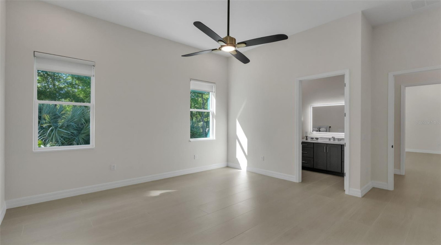 KISSIMMEE, Florida 34747, 5 Bedrooms Bedrooms, ,4 BathroomsBathrooms,Residential,For Sale,GOODMAN,0,MFRO6396029