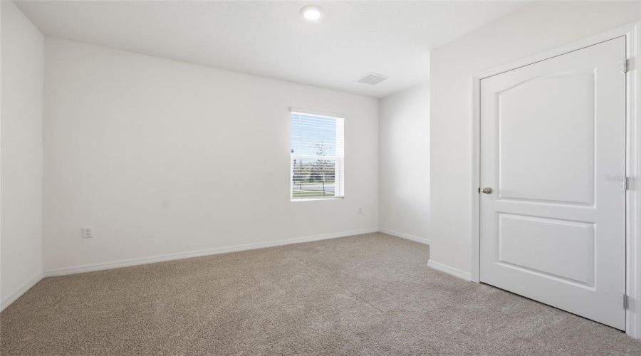 DAVENPORT, Florida 33837, 5 Bedrooms Bedrooms, ,3 BathroomsBathrooms,Residential,For Sale,ELKRIDGE,0,MFRO6403010