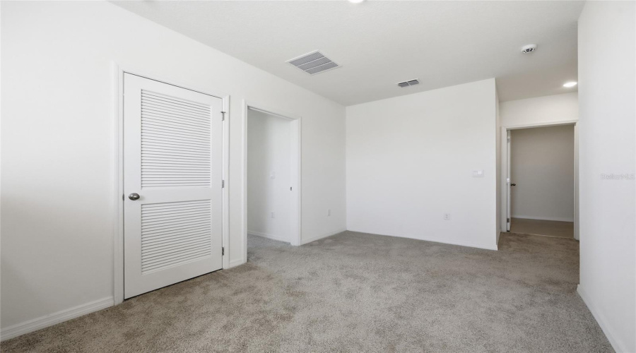 DAVENPORT, Florida 33837, 5 Bedrooms Bedrooms, ,3 BathroomsBathrooms,Residential,For Sale,ELKRIDGE,0,MFRO6403010