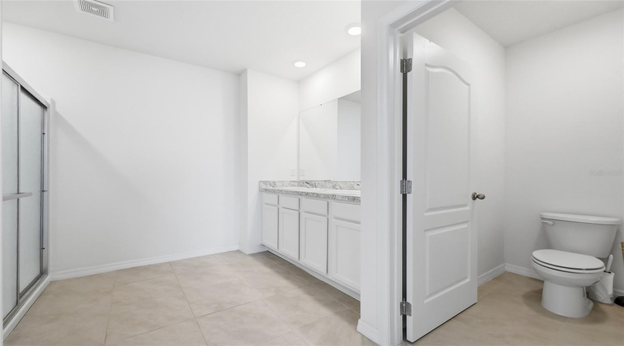 DAVENPORT, Florida 33837, 5 Bedrooms Bedrooms, ,3 BathroomsBathrooms,Residential,For Sale,ELKRIDGE,0,MFRO6403010