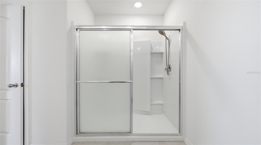 DAVENPORT, Florida 33837, 5 Bedrooms Bedrooms, ,3 BathroomsBathrooms,Residential,For Sale,ELKRIDGE,0,MFRO6403010