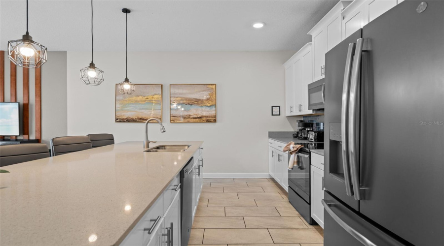 DAVENPORT, Florida 33896, 4 Bedrooms Bedrooms, ,3 BathroomsBathrooms,Residential,For Sale,PEBBLE BEACH,0,MFRO6403505