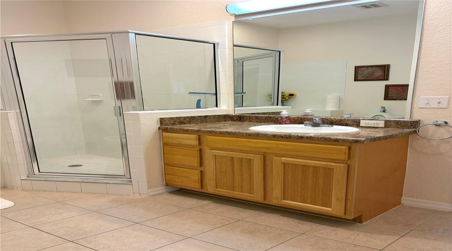 KISSIMMEE, Florida 34747, 3 Bedrooms Bedrooms, ,2 BathroomsBathrooms,Residential,For Sale,PIRATES RETREAT,0,MFRO6403438