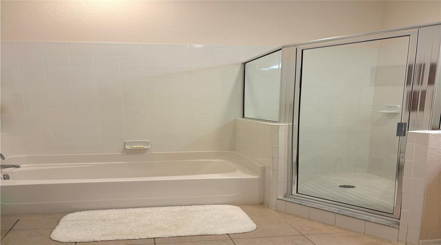 KISSIMMEE, Florida 34747, 3 Bedrooms Bedrooms, ,2 BathroomsBathrooms,Residential,For Sale,PIRATES RETREAT,0,MFRO6403438