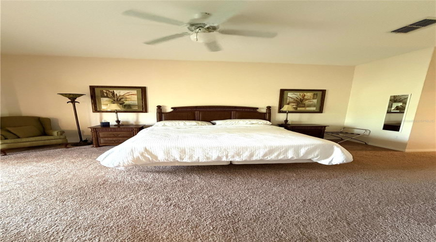 KISSIMMEE, Florida 34747, 3 Bedrooms Bedrooms, ,2 BathroomsBathrooms,Residential,For Sale,PIRATES RETREAT,0,MFRO6403438