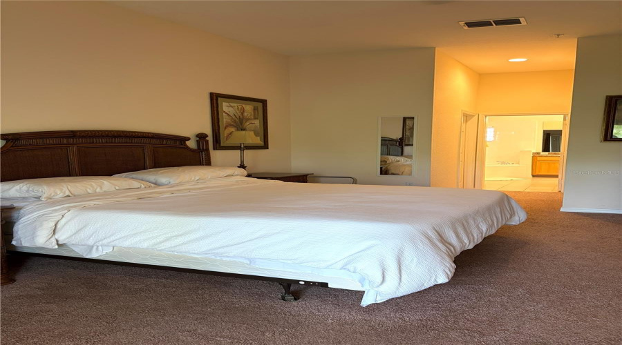 KISSIMMEE, Florida 34747, 3 Bedrooms Bedrooms, ,2 BathroomsBathrooms,Residential,For Sale,PIRATES RETREAT,0,MFRO6403438