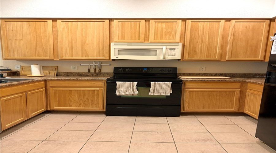 KISSIMMEE, Florida 34747, 3 Bedrooms Bedrooms, ,2 BathroomsBathrooms,Residential,For Sale,PIRATES RETREAT,0,MFRO6403438