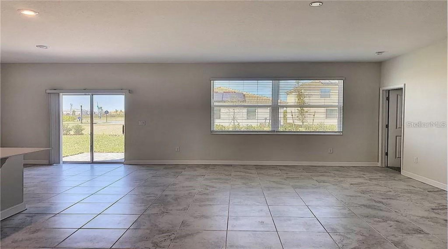 DAVENPORT, Florida 33837, 4 Bedrooms Bedrooms, ,2 BathroomsBathrooms,Residential,For Sale,OAK CREST,0,MFRO6402357