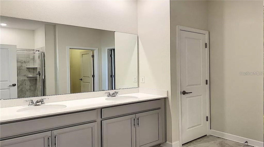 DAVENPORT, Florida 33837, 4 Bedrooms Bedrooms, ,2 BathroomsBathrooms,Residential,For Sale,OAK CREST,0,MFRO6402357