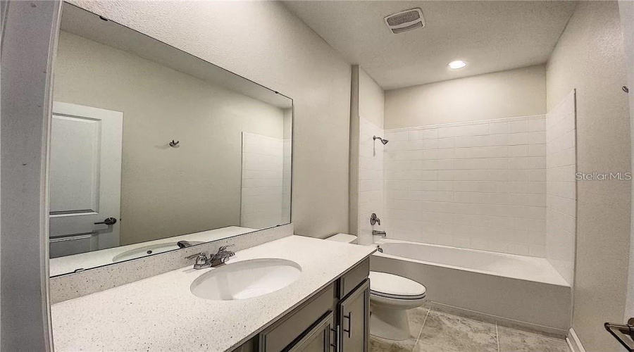 DAVENPORT, Florida 33837, 4 Bedrooms Bedrooms, ,2 BathroomsBathrooms,Residential,For Sale,OAK CREST,0,MFRO6402357