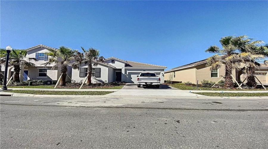 DAVENPORT, Florida 33837, 4 Bedrooms Bedrooms, ,2 BathroomsBathrooms,Residential,For Sale,OAK CREST,0,MFRO6402357