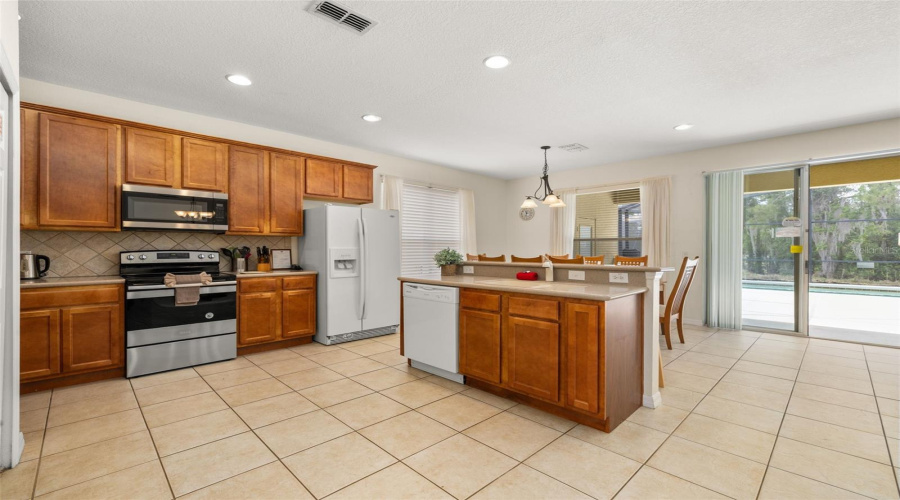 DAVENPORT, Florida 33837, 5 Bedrooms Bedrooms, ,3 BathroomsBathrooms,Residential,For Sale,TIGER LILY,0,MFRS5148868
