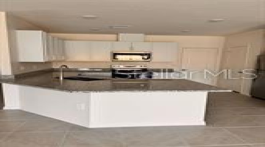 DAVENPORT, Florida 33896, 3 Bedrooms Bedrooms, ,2 BathroomsBathrooms,Residential,For Sale,WESTSIDE HILLS,0,MFRS5145450