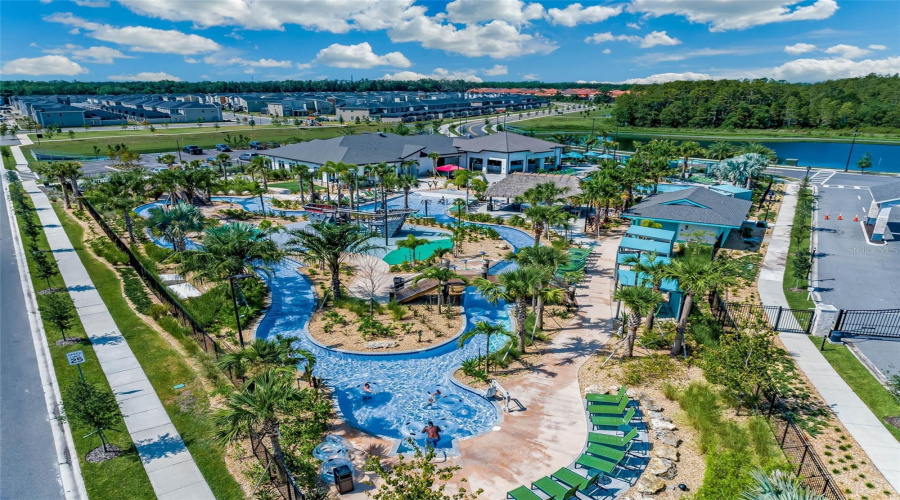 KISSIMMEE, Florida 34746, 2 Bedrooms Bedrooms, ,2 BathroomsBathrooms,Residential,For Sale,PARADOX,0,MFRO6381996