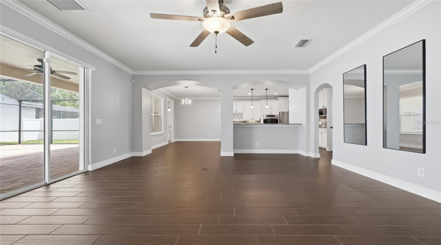 ORLANDO, Florida 32836, 5 Bedrooms Bedrooms, ,4 BathroomsBathrooms,Residential,For Sale,LAVANDE,0,MFRO6404029