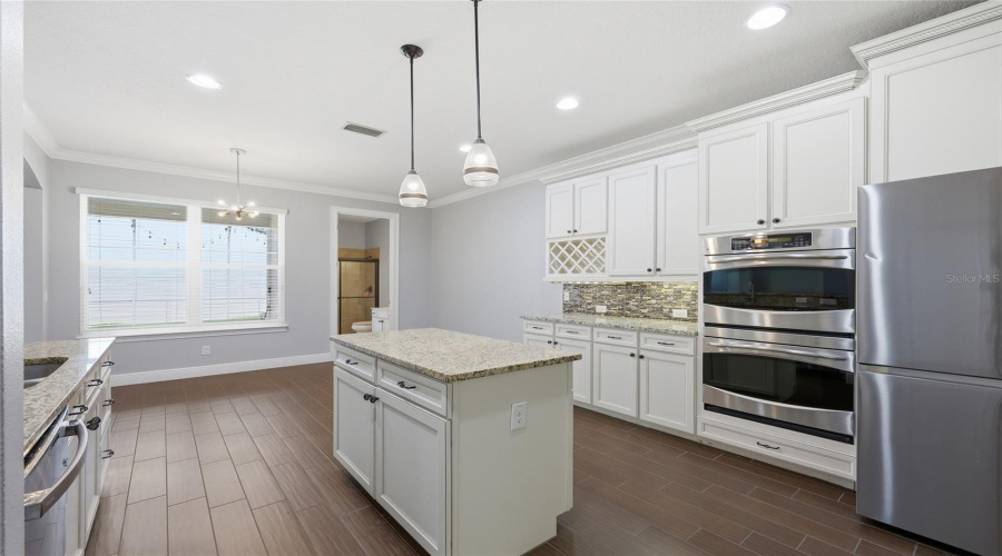 ORLANDO, Florida 32836, 5 Bedrooms Bedrooms, ,4 BathroomsBathrooms,Residential,For Sale,LAVANDE,0,MFRO6404029