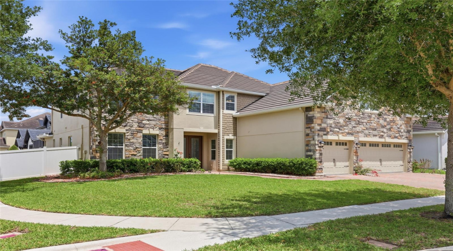 ORLANDO, Florida 32836, 5 Bedrooms Bedrooms, ,4 BathroomsBathrooms,Residential,For Sale,LAVANDE,0,MFRO6404029