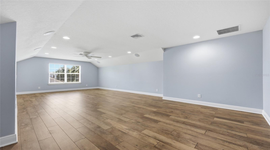 ORLANDO, Florida 32836, 5 Bedrooms Bedrooms, ,4 BathroomsBathrooms,Residential,For Sale,LAVANDE,0,MFRO6404029