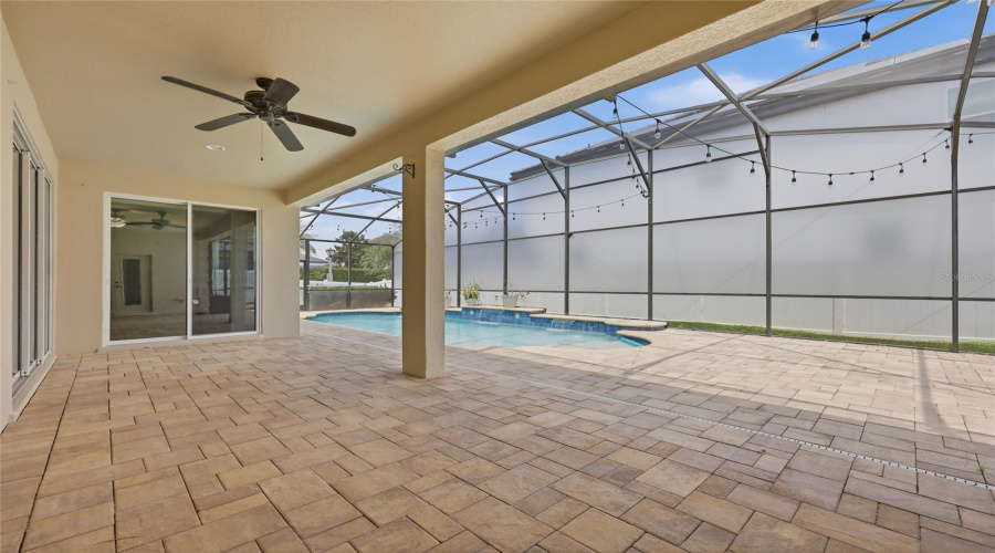 ORLANDO, Florida 32836, 5 Bedrooms Bedrooms, ,4 BathroomsBathrooms,Residential,For Sale,LAVANDE,0,MFRO6404029