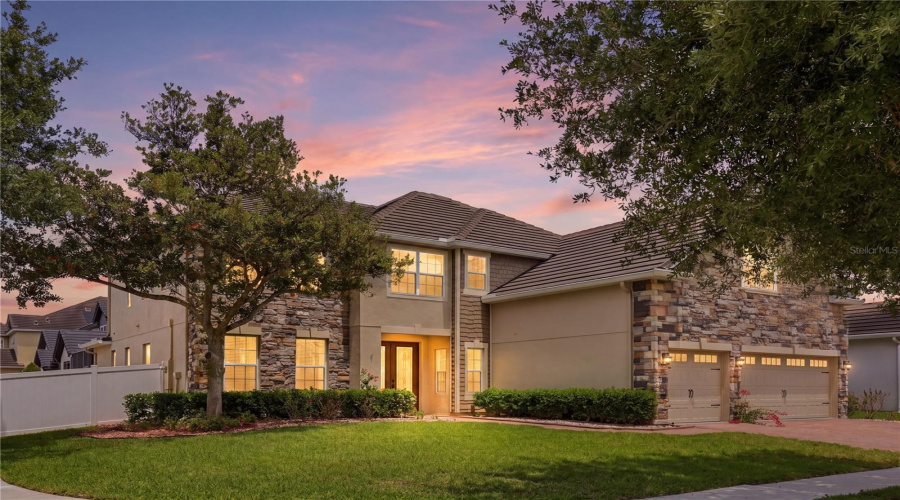 ORLANDO, Florida 32836, 5 Bedrooms Bedrooms, ,4 BathroomsBathrooms,Residential,For Sale,LAVANDE,0,MFRO6404029