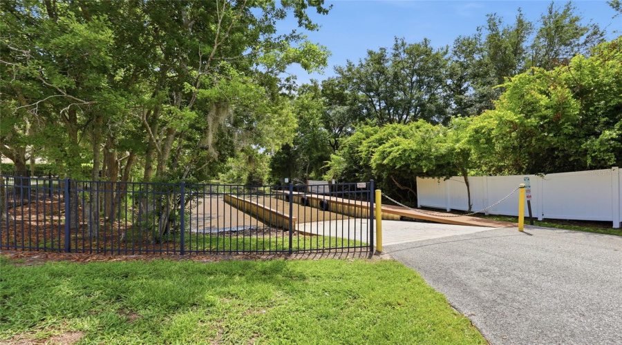 ORLANDO, Florida 32836, 5 Bedrooms Bedrooms, ,4 BathroomsBathrooms,Residential,For Sale,LAVANDE,0,MFRO6404029