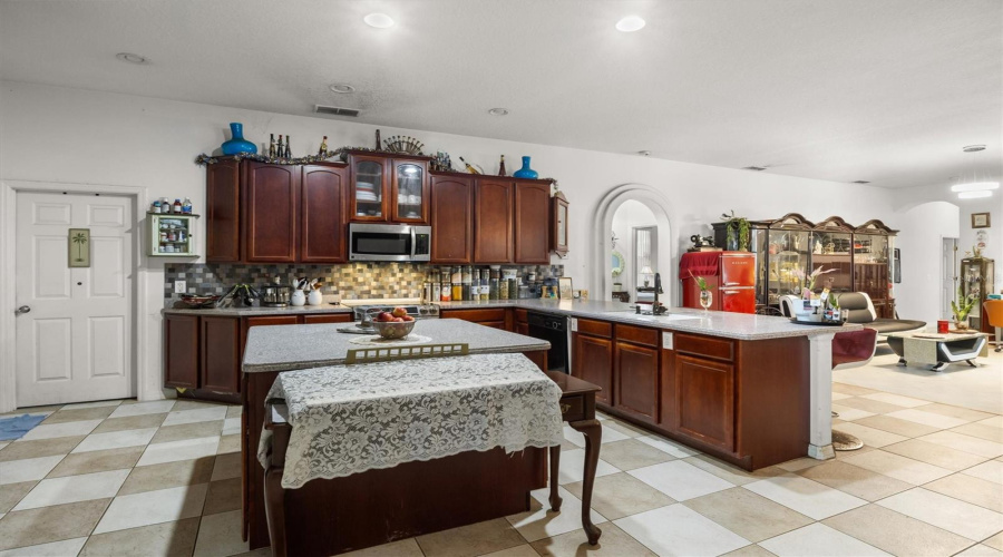 DAVENPORT, Florida 33897, 4 Bedrooms Bedrooms, ,3 BathroomsBathrooms,Residential,For Sale,COVENTRY,0,MFRL4961562