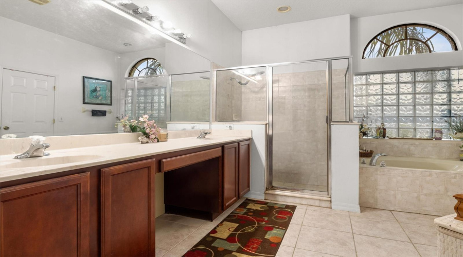 DAVENPORT, Florida 33897, 4 Bedrooms Bedrooms, ,3 BathroomsBathrooms,Residential,For Sale,COVENTRY,0,MFRL4961562
