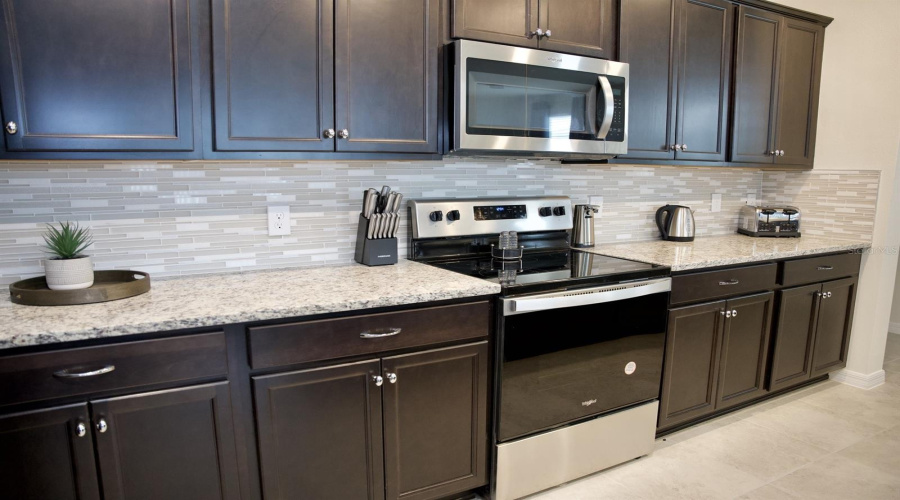 DAVENPORT, Florida 33897, 5 Bedrooms Bedrooms, ,4 BathroomsBathrooms,Residential,For Sale,LANA,0,MFRO6403763