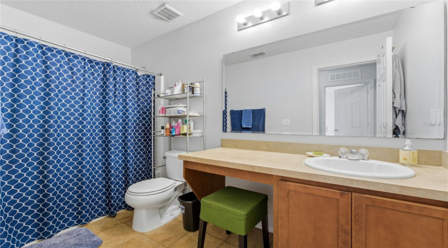 KISSIMMEE, Florida 34746, 3 Bedrooms Bedrooms, ,2 BathroomsBathrooms,Residential,For Sale,SEAVIEW CASTLE,0,MFRO6403051
