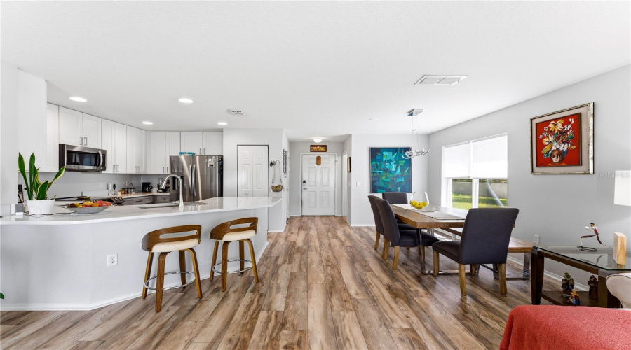 KISSIMMEE, Florida 34746, 3 Bedrooms Bedrooms, ,2 BathroomsBathrooms,Residential,For Sale,SEAVIEW CASTLE,0,MFRO6403051