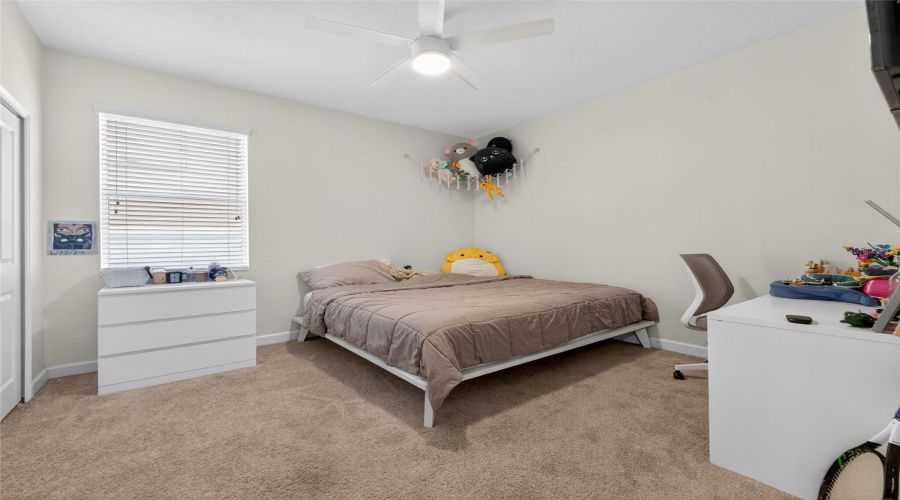 KISSIMMEE, Florida 34746, 4 Bedrooms Bedrooms, ,3 BathroomsBathrooms,Residential,For Sale,WHITE HORSE,0,MFRO6403738