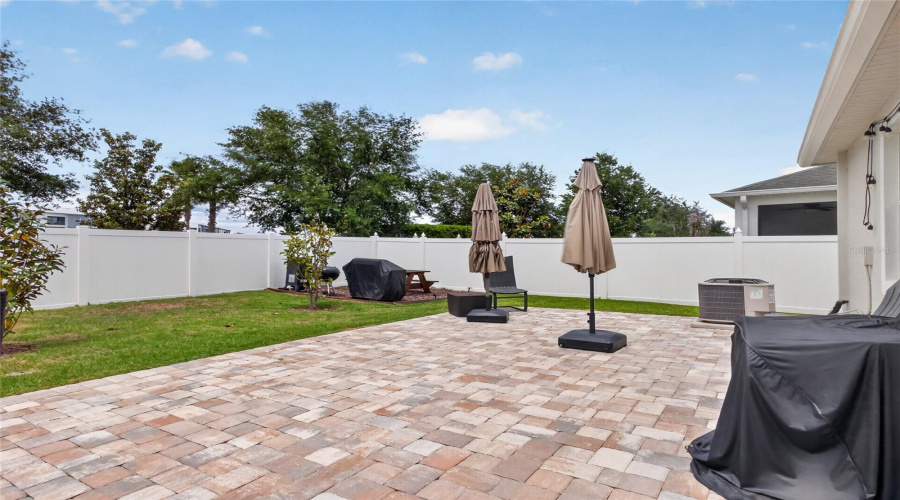 KISSIMMEE, Florida 34746, 4 Bedrooms Bedrooms, ,3 BathroomsBathrooms,Residential,For Sale,WHITE HORSE,0,MFRO6403738