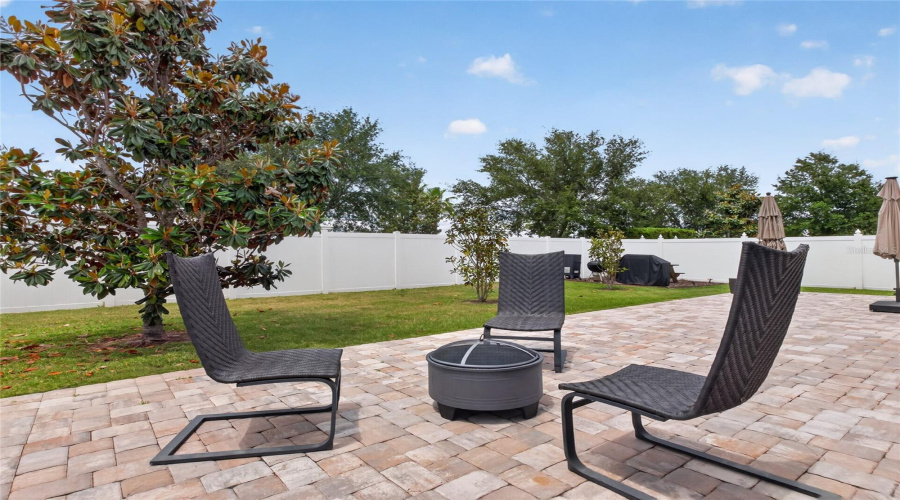 KISSIMMEE, Florida 34746, 4 Bedrooms Bedrooms, ,3 BathroomsBathrooms,Residential,For Sale,WHITE HORSE,0,MFRO6403738