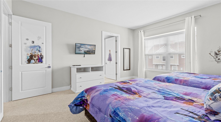KISSIMMEE, Florida 34747, 6 Bedrooms Bedrooms, ,7 BathroomsBathrooms,Residential,For Sale,SUNRISE SHORES,0,MFRO6404271