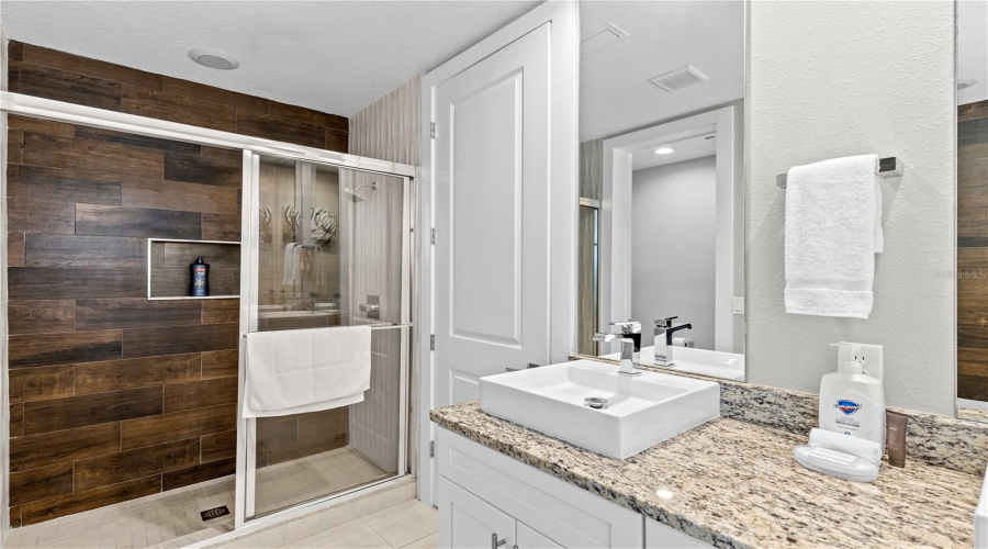 KISSIMMEE, Florida 34747, 6 Bedrooms Bedrooms, ,7 BathroomsBathrooms,Residential,For Sale,SUNRISE SHORES,0,MFRO6404271