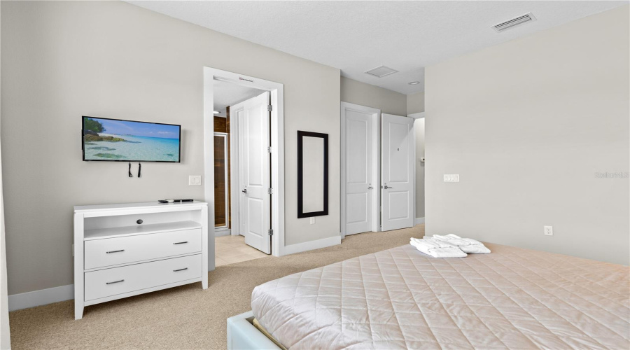 KISSIMMEE, Florida 34747, 6 Bedrooms Bedrooms, ,7 BathroomsBathrooms,Residential,For Sale,SUNRISE SHORES,0,MFRO6404271