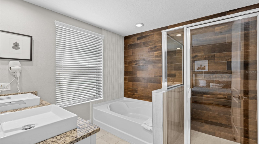 KISSIMMEE, Florida 34747, 6 Bedrooms Bedrooms, ,7 BathroomsBathrooms,Residential,For Sale,SUNRISE SHORES,0,MFRO6404271