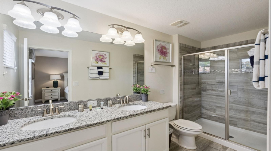 DAVENPORT, Florida 33837, 6 Bedrooms Bedrooms, ,5 BathroomsBathrooms,Residential,For Sale,SOLTERRA,0,MFRP4938612