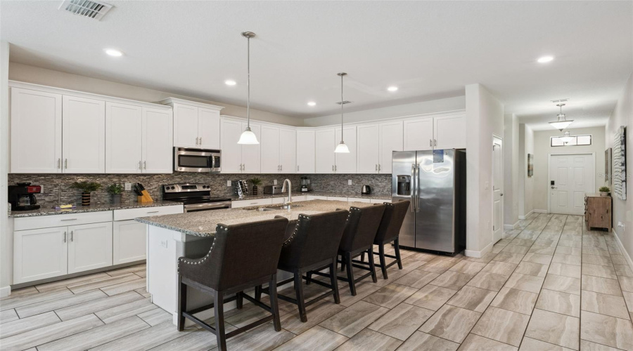 DAVENPORT, Florida 33837, 6 Bedrooms Bedrooms, ,5 BathroomsBathrooms,Residential,For Sale,SOLTERRA,0,MFRP4938612