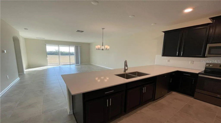 DAVENPORT, Florida 33896, 3 Bedrooms Bedrooms, ,2 BathroomsBathrooms,Residential,For Sale,OCEAN COURSE,0,MFRO6404097