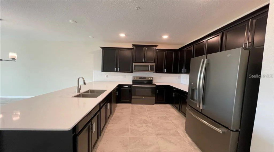 DAVENPORT, Florida 33896, 3 Bedrooms Bedrooms, ,2 BathroomsBathrooms,Residential,For Sale,OCEAN COURSE,0,MFRO6404097