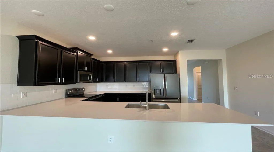 DAVENPORT, Florida 33896, 3 Bedrooms Bedrooms, ,2 BathroomsBathrooms,Residential,For Sale,OCEAN COURSE,0,MFRO6404097