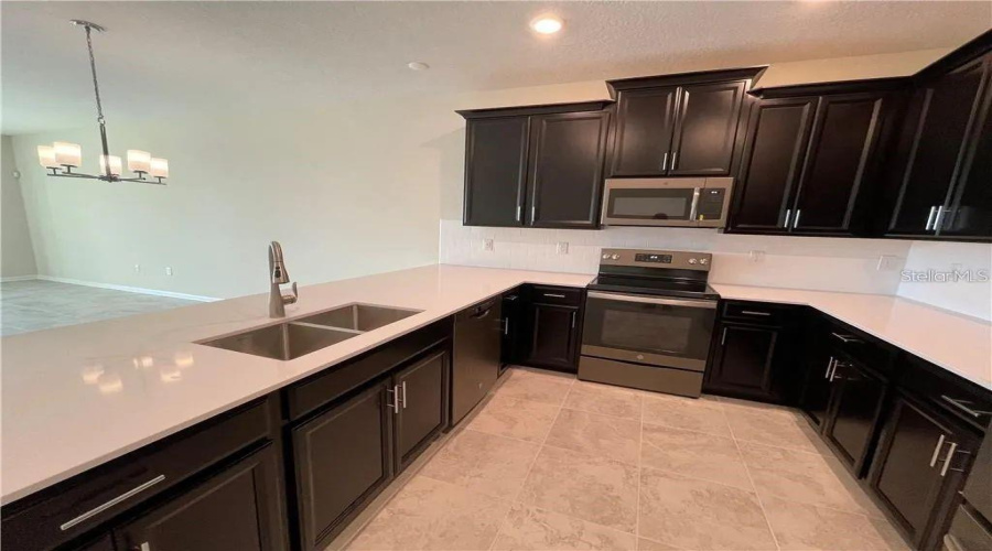 DAVENPORT, Florida 33896, 3 Bedrooms Bedrooms, ,2 BathroomsBathrooms,Residential,For Sale,OCEAN COURSE,0,MFRO6404097