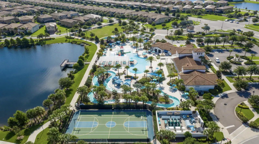 KISSIMMEE, Florida 34747, 5 Bedrooms Bedrooms, ,4 BathroomsBathrooms,Residential,For Sale,TANGIER,0,MFRA4692263