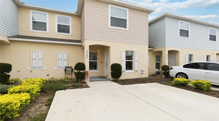 KISSIMMEE, Florida 34746, 3 Bedrooms Bedrooms, ,2 BathroomsBathrooms,Residential,For Sale,CORAL CASTLE,0,MFRS5148424