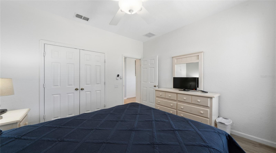 KISSIMMEE, Florida 34747, 6 Bedrooms Bedrooms, ,4 BathroomsBathrooms,Residential,For Sale,BASNETT,0,MFRO6397158